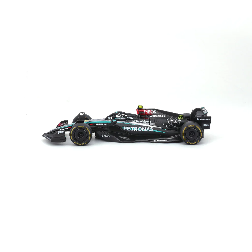 Auto Escala 1:43 Race Mercedes W15 Lewis Hamilton 2024 - Image 6