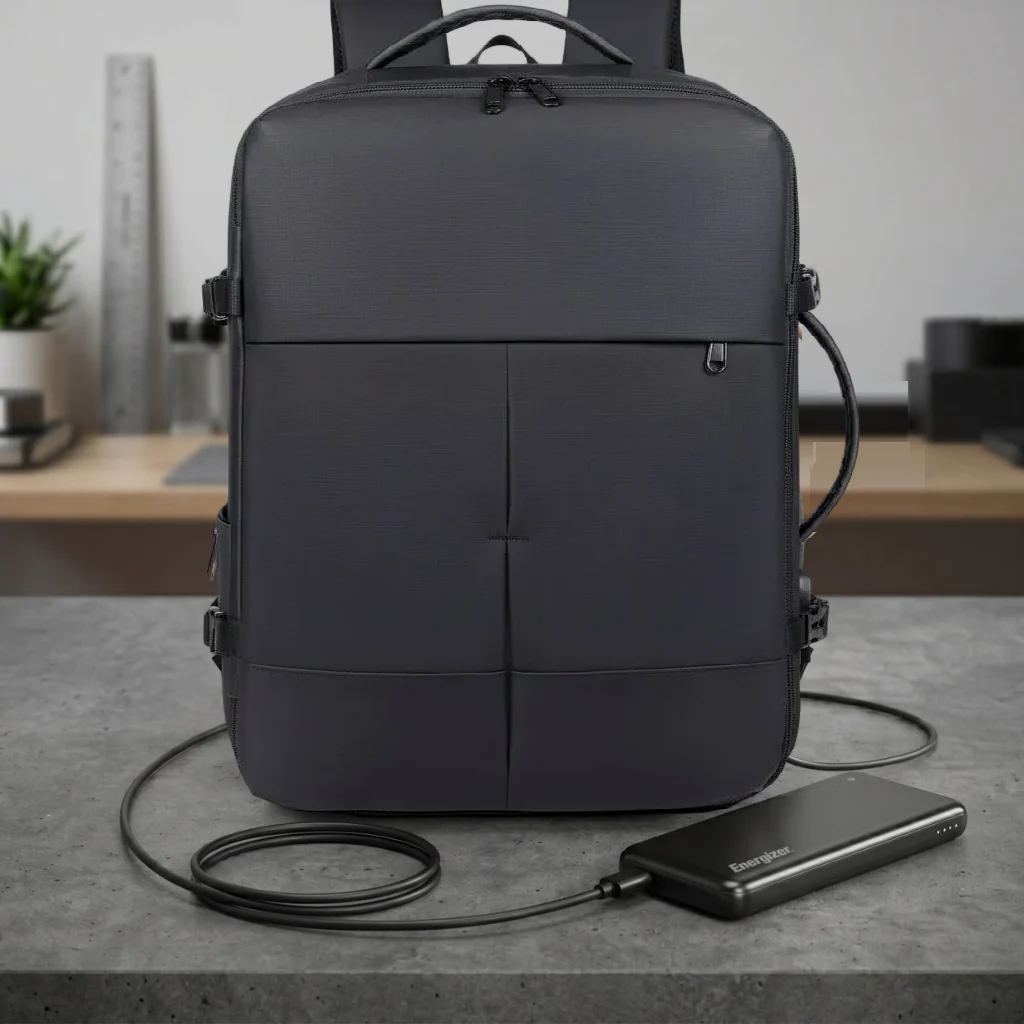 Combo 1 Mochila viaje viral 36L Black + 1 Powerbank Energizer 5.000 mAh