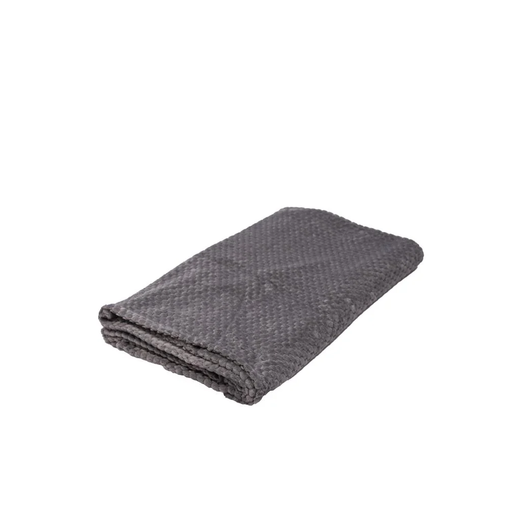 Combo Cubrecama Quilt Reversible 1.5 Plazas Magic White + Manta Fleece Panal Gris Oscuro - Image 5