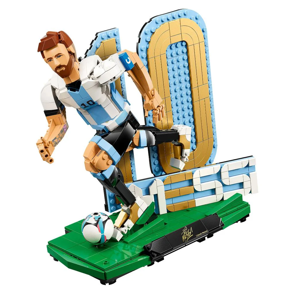 Combo LEGO Lionel Messi Leyenda del Futbol 958 pcs+ Mochila Infantil Messi 14L Negra - Image 3