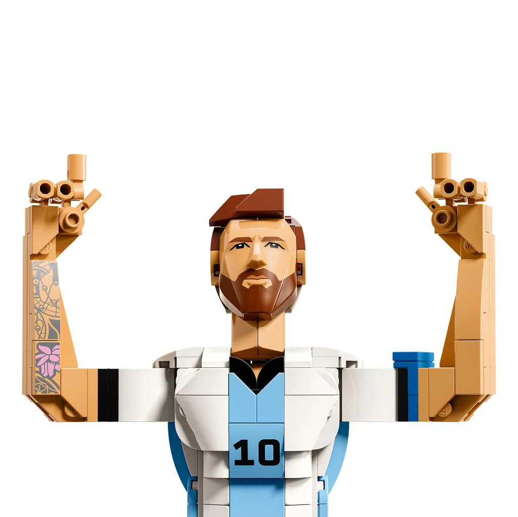 Combo LEGO Lionel Messi Leyenda del Futbol 958 pcs+ Mochila Infantil Messi 14L Negra - Image 8