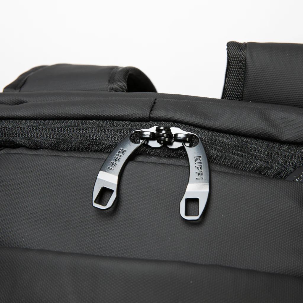 Combo Mochila de Viaje Viral 45L Kippi Negro + Bandolera Negra - Image 5