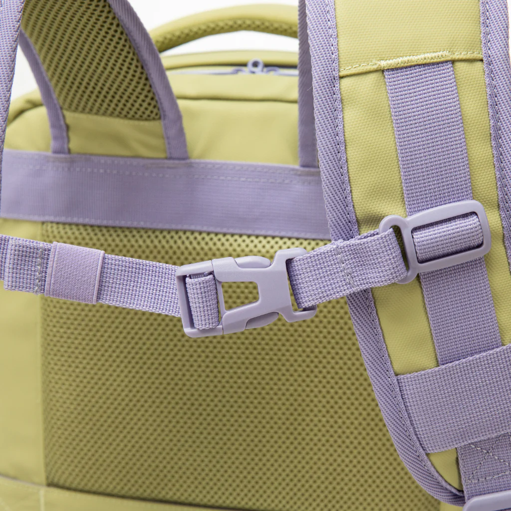 Combo Mochilas de Viaje Viral Kippi 45L Pistacho + Rosada Resistentes al Agua. - Image 17