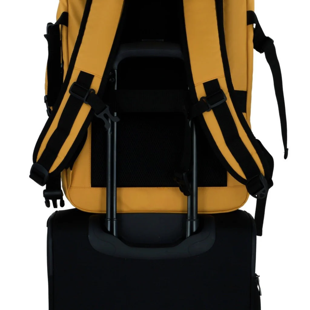 Combo Mochilas de Viaje Viral XL 40L Llaima Color Negro y Mostaza - Image 21