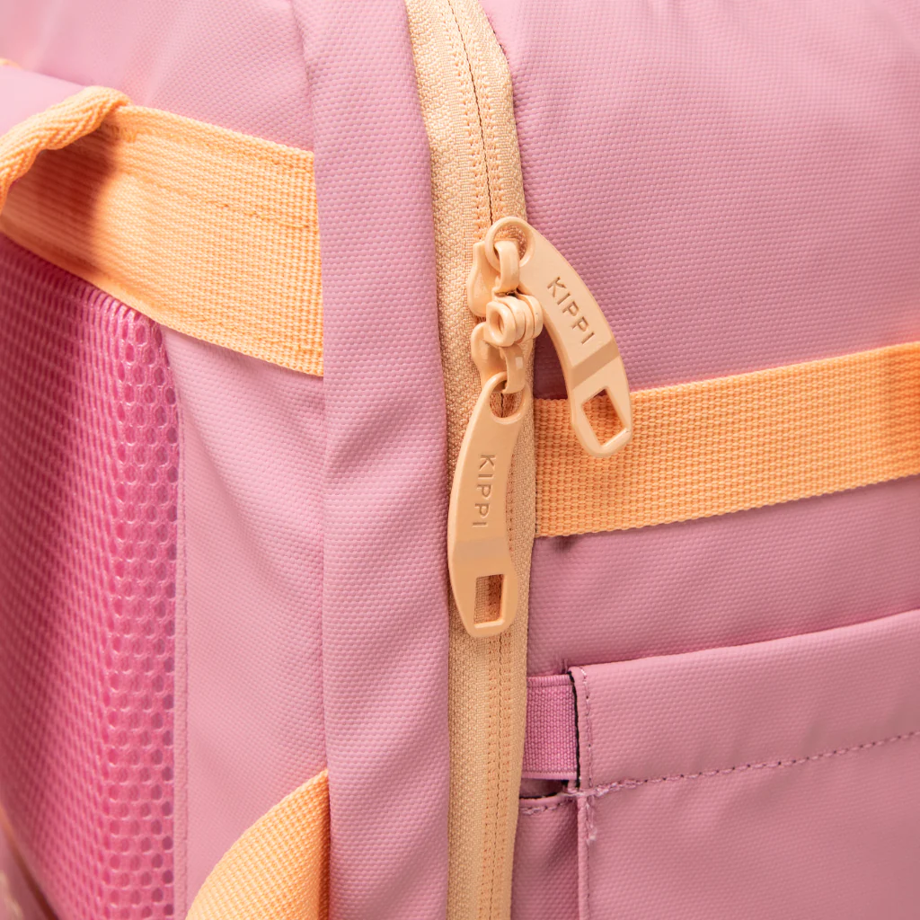 Mochila de Viaje Viral Cabina 45L. Kippi Rosada. Resistente al Agua - Image 9
