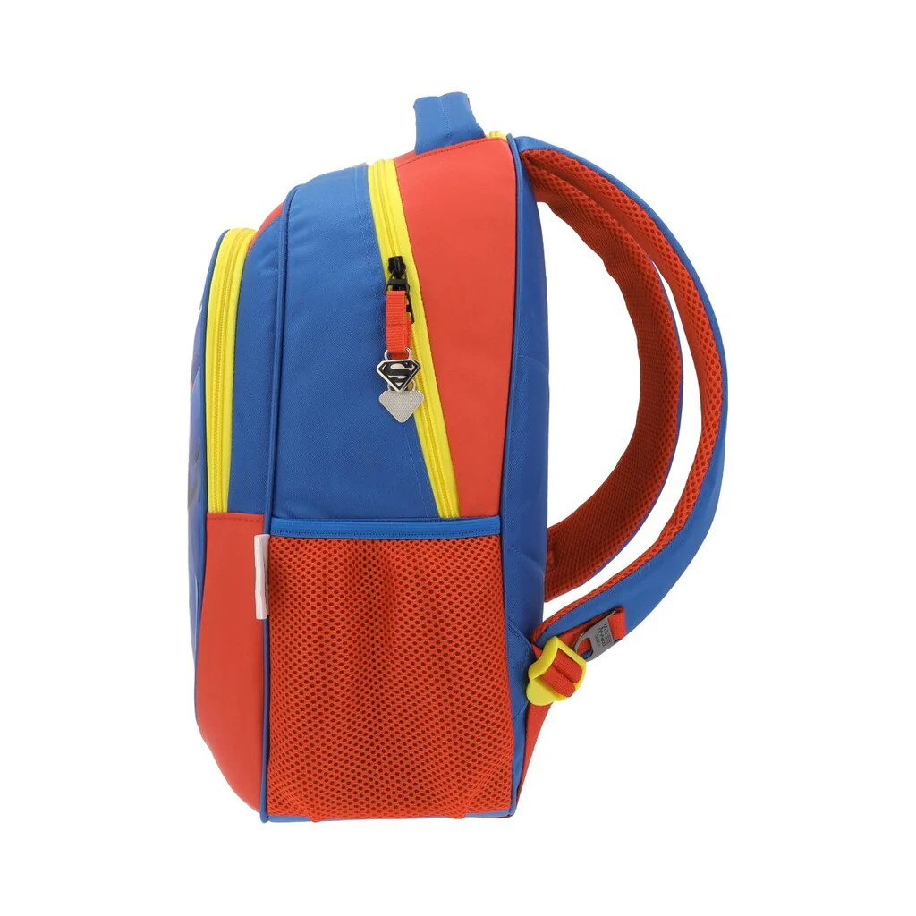 Mochila Superman 18Lts Con Capa Roja - Image 11