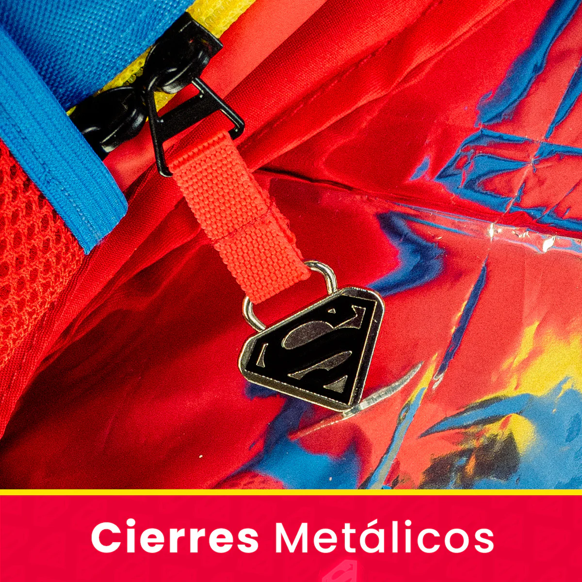 Mochila Superman 18Lts Con Capa Roja - Image 6